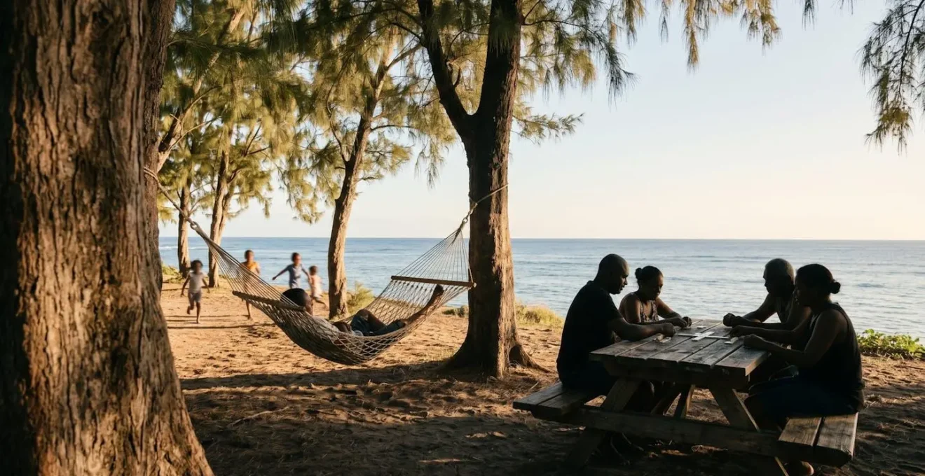 Après-midi paisible de pique-nique avec partie de dominos et sieste dans un hamac